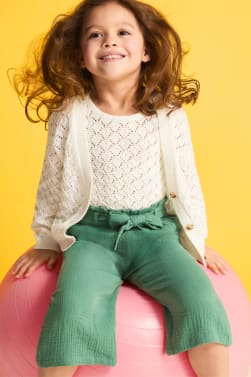 C & clearance a roupa infantil